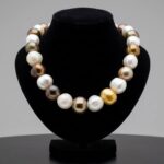 Christian gekleurde parel collier