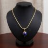 Gouden collier met wereldbol