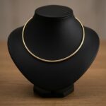 Geel gouden omega spang collier