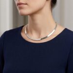 Bicolor gouden omega collier plat