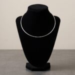 Wit gouden omega spang collier