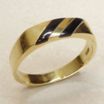 14 karaat geel gouden ring met onyx