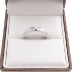 Christian wit gouden ring met 1 diamant