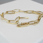 Geel gouden closed forever armband