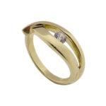 Geel gouden ring met wit diamant