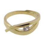 Geel gouden ring met wit diamant