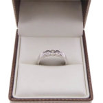 Wit gouden ring met 3 briljanten