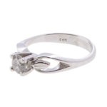 Wit gouden solitair verlovingsring