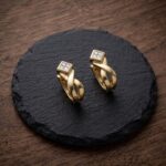 Geel gouden oorclips met diamant