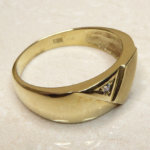 14 karaat cachet ring met diamant