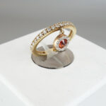 14 karaat geel- en rosé gouden ring met hanger