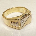14 karaat gouden cachet ring met diamant