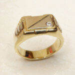 14 karaat gouden cachet ring met diamant