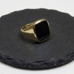 Gouden zegelring met heliotroop