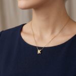 Gouden ketting met J hanger