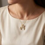 Gouden zirkonia Pegasus hanger