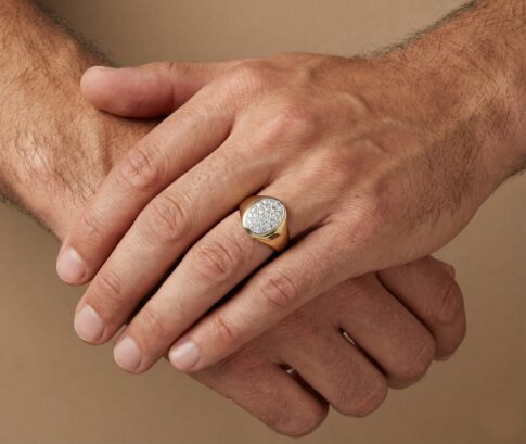 Gouden diamanten cachet ring