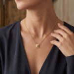 Gouden ketting met E hanger