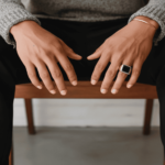 Wit gouden onyx cachet ring