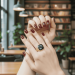 Gouden zwarte lagensteen cachet ring