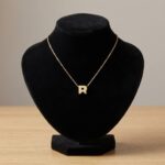 Gouden ketting met R hanger