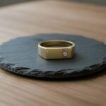 Tricolor gouden cachet ring met diamant