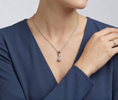 Wit gouden diamanten hanger