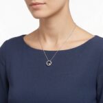 14 karaat wit gouden ketting cirkel met centrale steen