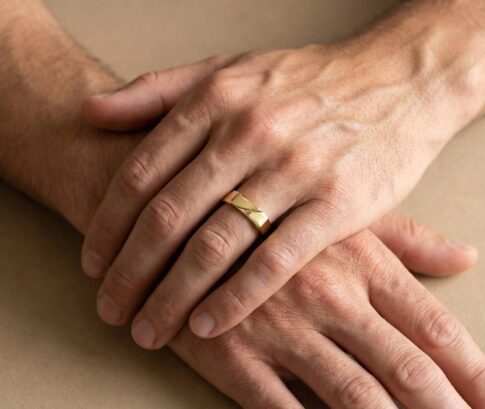 Geel gouden cachet ring