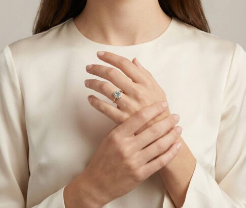 Gouden ring met aquamarijn en diamant