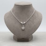 Wit gouden stervormige diamanten hanger