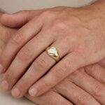 Gouden tricolor cachet ring met diamant