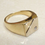 Christian gouden cachet ring met diamant