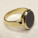 Geel gouden cachet ring met lagensteen