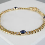 Gouden armband met diamant en saffier