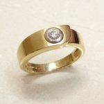 Gouden cachet ring met diamant