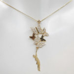 Gouden meisje met vlinders hanger