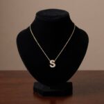 Gouden ketting met S zirkonia hanger