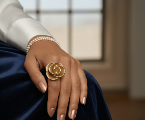 Geel gouden ring bloem model