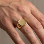 14 karaat massief gouden cachet ring