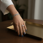 Wit gouden ring met diamanten en roze beryl