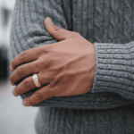 14 karaat cachet ring met diamant