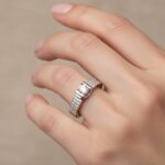 Wit gouden ring met briljant geslepen diamanten