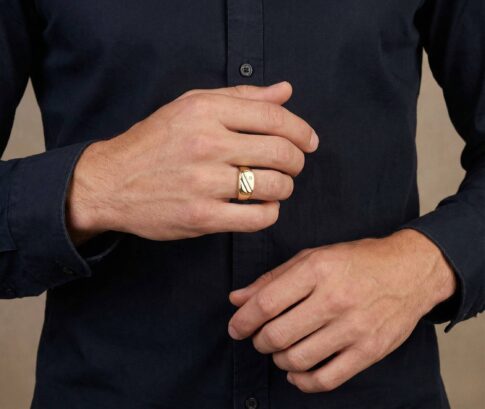 Christian bicolor gouden cachet ring met diamant