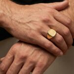 14 karaat massief gouden cachet ring