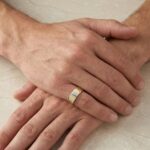 Gouden zegelring met onyx en diamanten