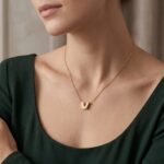 Gouden ketting met V hanger