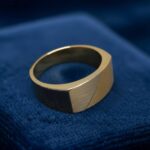 Christian bicolor cachet ring
