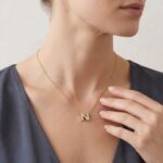 Gouden ketting met N zirkonia hanger