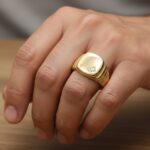 Christian geel gouden diamanten cachet ring
